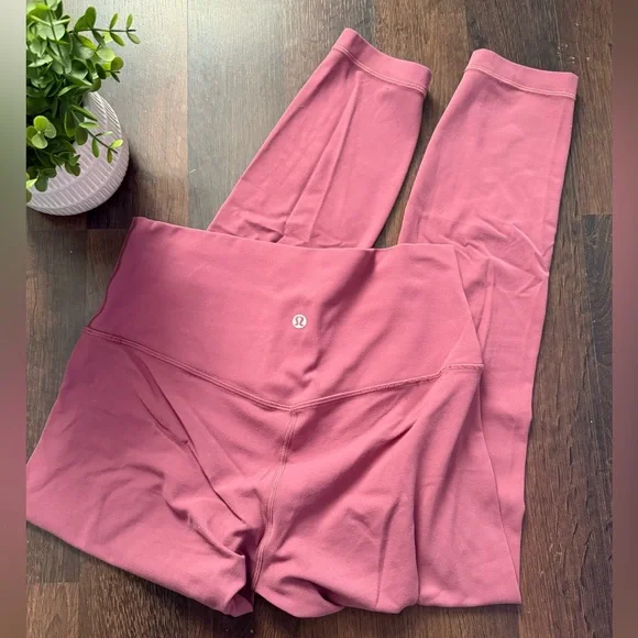 Lululemon Align Leggings 25” - Picture 3 of 10